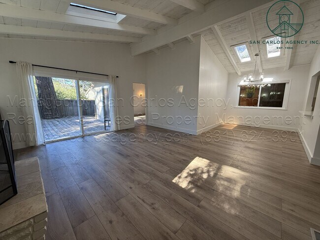 Foto del edificio - Cute and Recently Remodeled Carmel-by-the-Sea Cottage