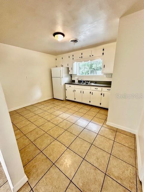 Building Photo - 2076 N Kepler Rd