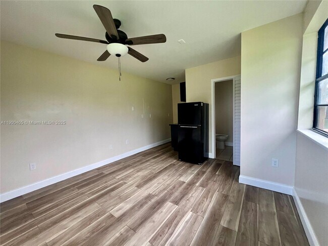 Foto del edificio - 645 NW 1st St