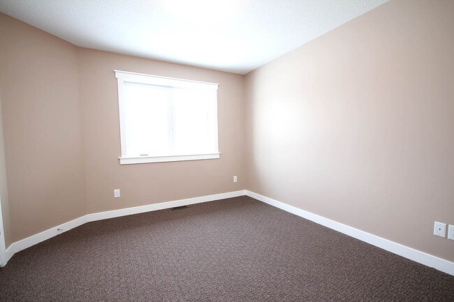 Building Photo - 441 Halifax St