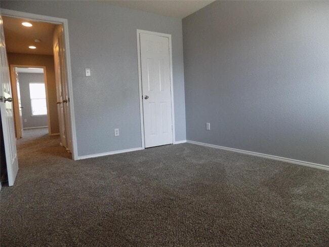 Foto del edificio - 16905 Thorntree Ct