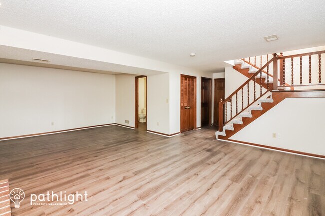 Building Photo - 15112 W 83rd St
