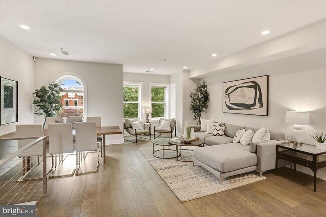 Foto del edificio - 1852 3rd St NW