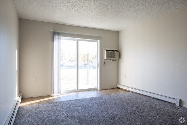 2BR, 1BA - 950SF - Living Room - Brickview Apartments