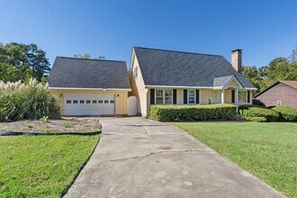 Building Photo - 1201 River Ridge Dr