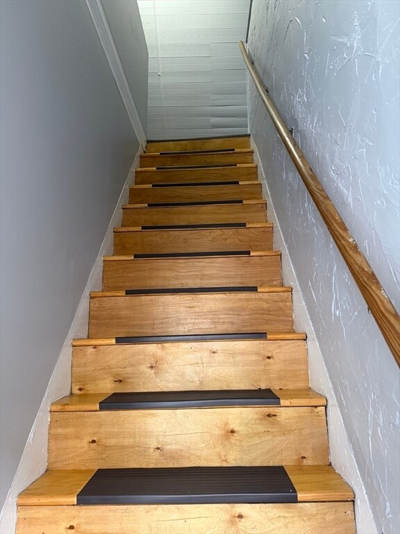 Building Photo - 446-448 Main St