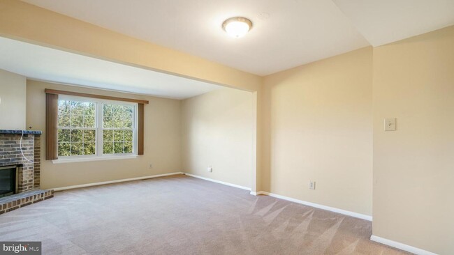 Building Photo - 24 Garrison Ridge Ct