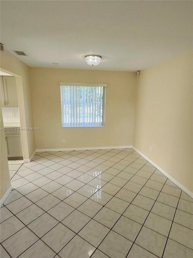 Foto del edificio - 4231 NW 27th St