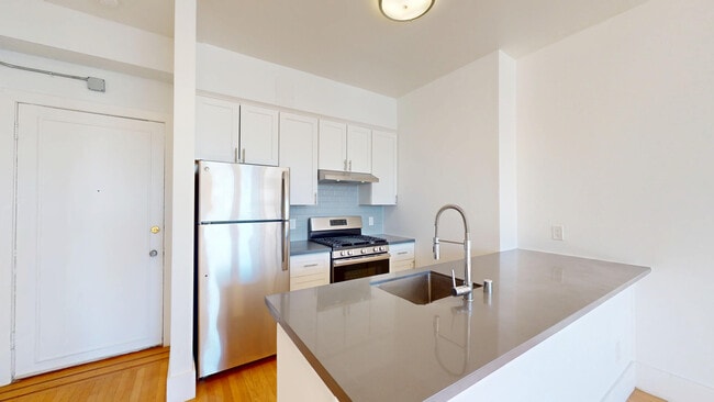 Photo - 1408 California St Apartment