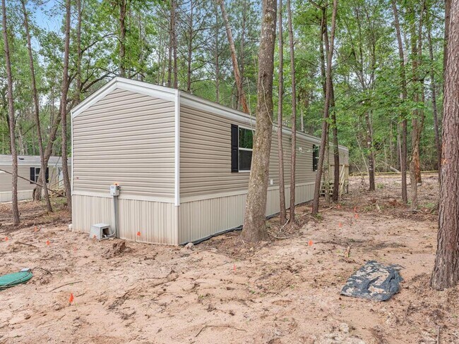 Foto del edificio - 8606 Yellow Poplar Ln