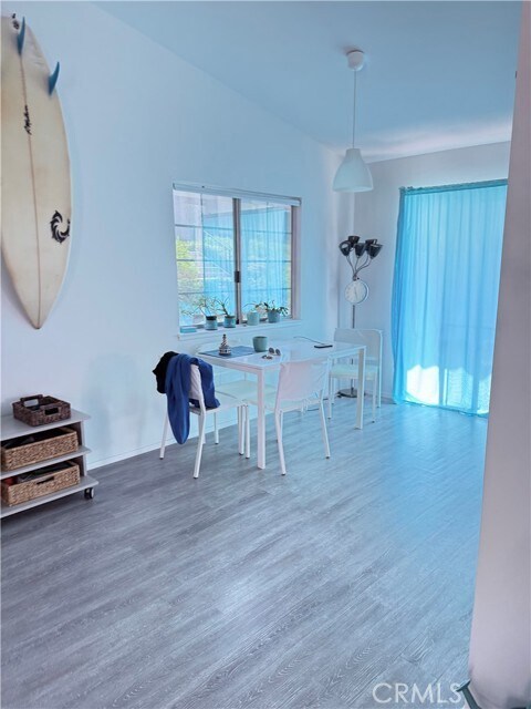 Foto del edificio - 950 Quarterhorse Ln