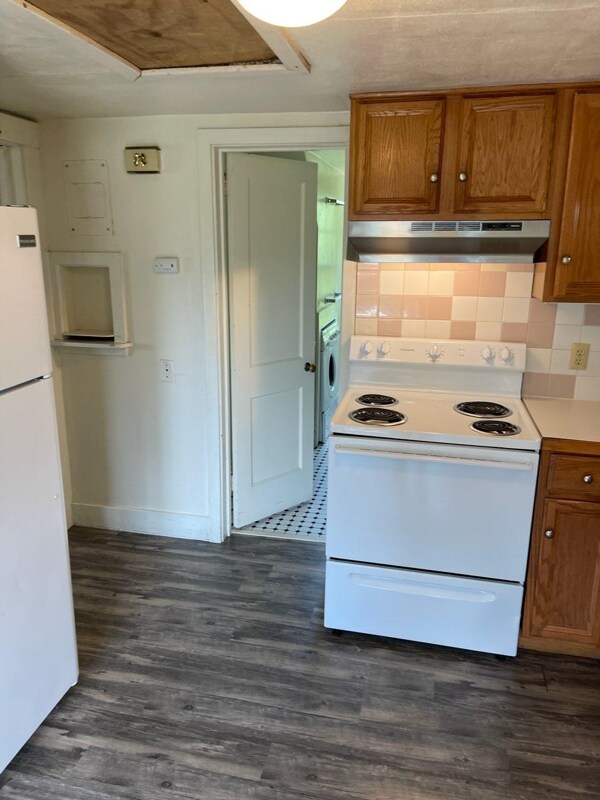 Primary Photo - 523 S Atherton St