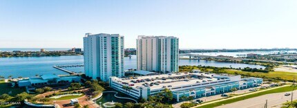 Building Photo - 231 Riverside Dr