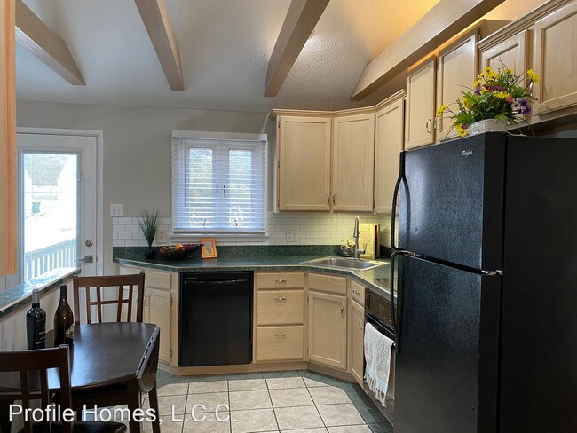 Building Photo - 2 br, 1 bath House - 5669 Marquette