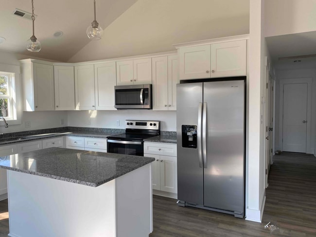 Building Photo - 302 Indian Dr