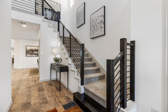 Foto del edificio - 1456 Kit King Dr