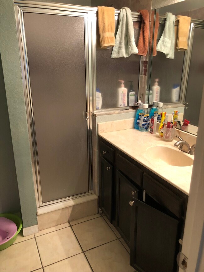 Building Photo - 5026 Sunridge Palms Dr