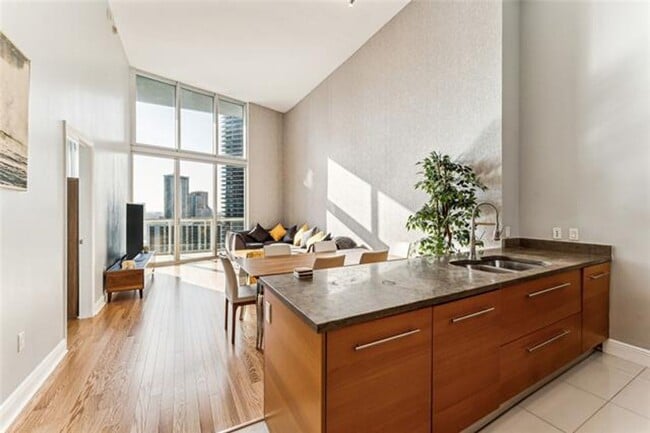 Photo - 465 Brickell Ave Apartment