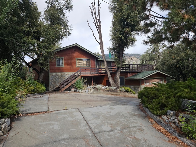Building Photo - 2105 Bernina Dr