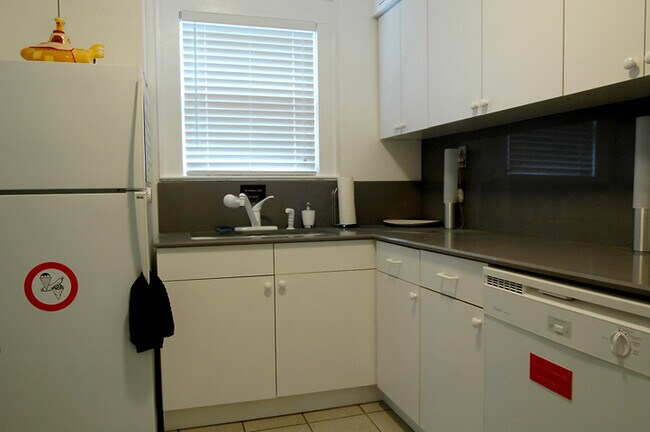 Foto del edificio - 4310 Trellis Ct