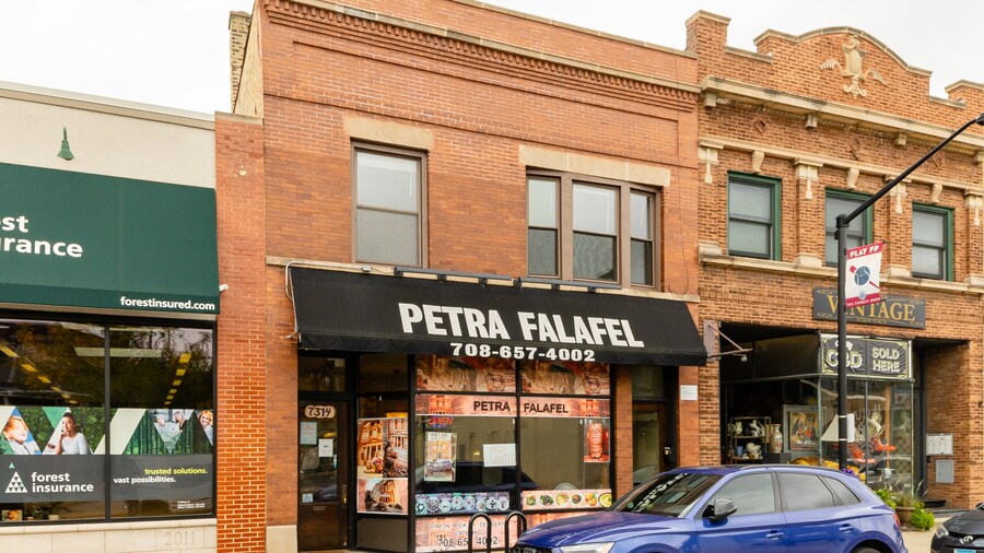 Foto principal - 7314 Madison St