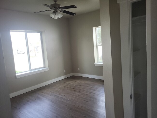 Foto del edificio - 390 N 300 E