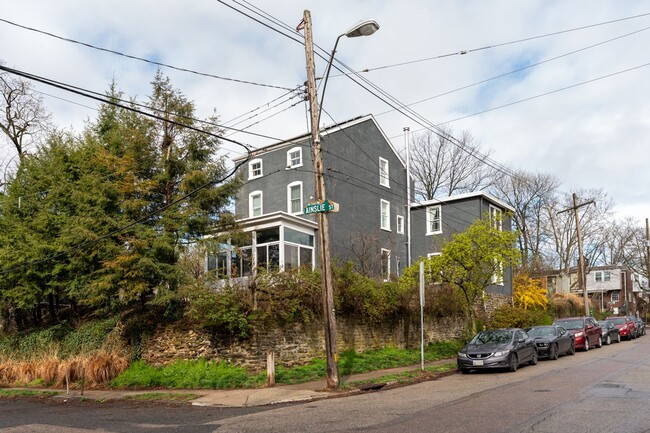 Building Photo - 3401 Ainslie St