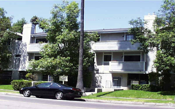 Primary Photo - Premier Apartments