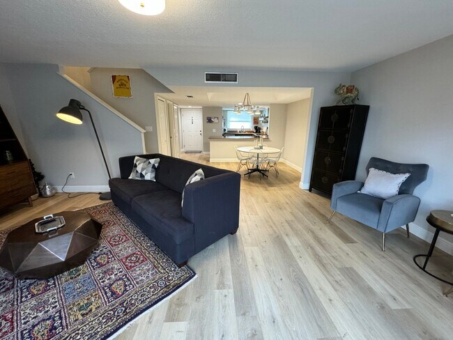Building Photo - 730 Killarney Bay Ct