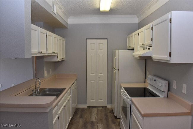 Building Photo - 11540 Villa Grand