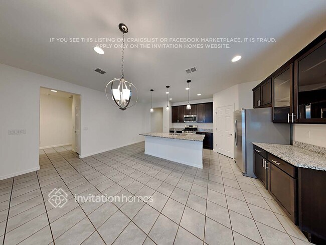 Foto del edificio - 19184 W Harrison St