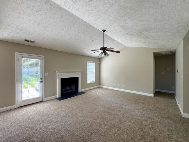 Foto del edificio - 274 Sanford Ct