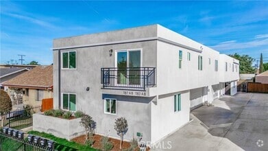 Building Photo - 1183 E 59th Pl