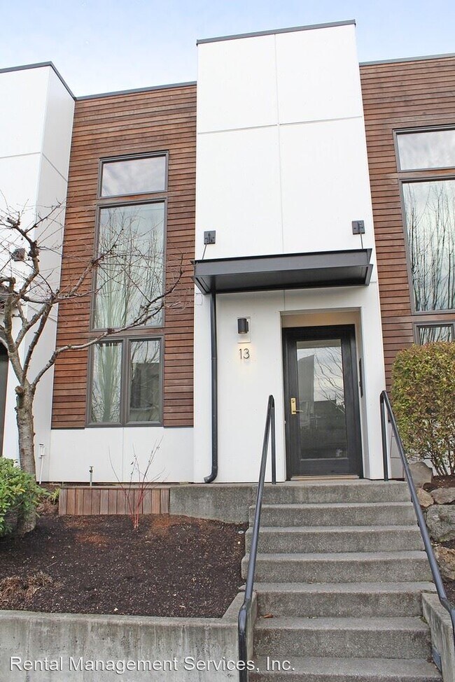 Building Photo - 2 br, 2 bath House - 13 NE Wygant Street