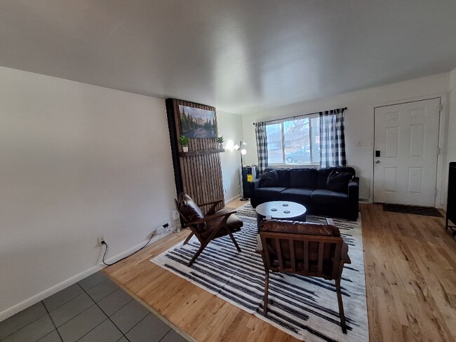 Foto del edificio - 2172 Reed Dr