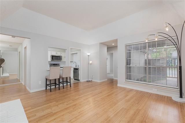 Foto del edificio - 9142 Emberglow Ln