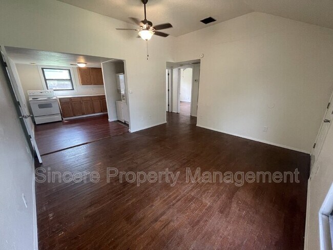 Photo - 5102 N Beaver Ave House