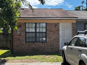 Building Photo - 214 White Dr