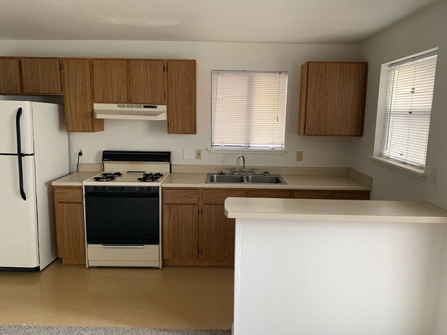 Building Photo - 1609 G St