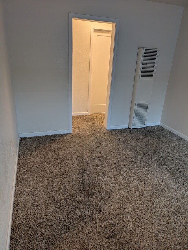 Foto del edificio - 875 Northrup St