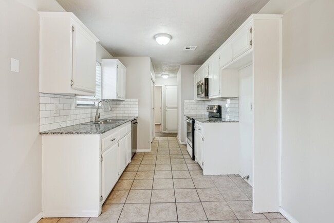 Foto del edificio - 12225 SW 14th St