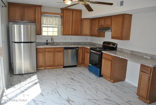 Foto del edificio - 4118 Hickoryview Dr