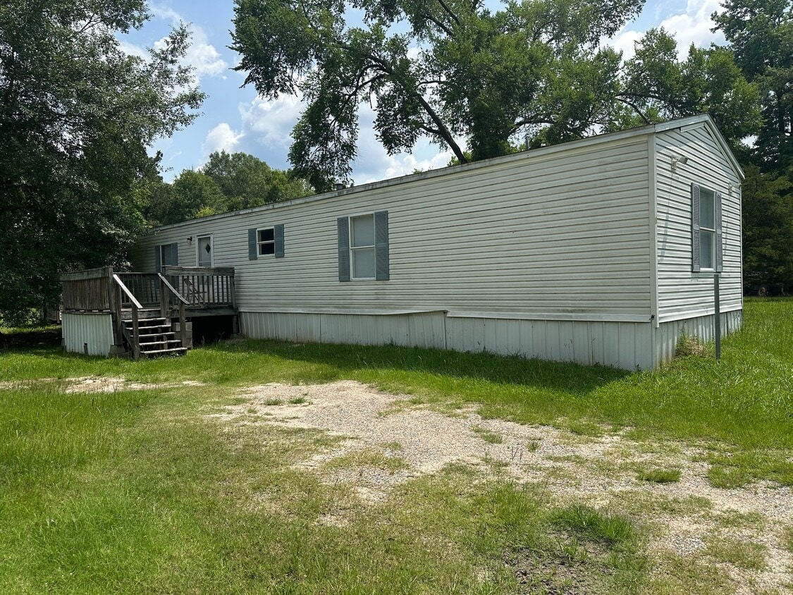Primary Photo - 182 Clements Rd