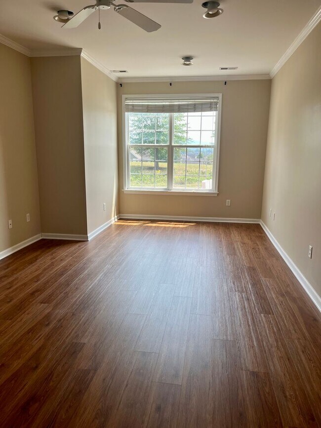 Building Photo - Beautifully Updated 4 Bedroom Home in Crozet – New Flooring & Cozy Gas Fireplace!