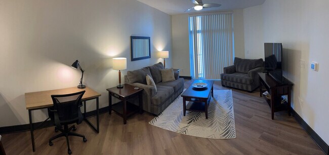 Foto del edificio - 425 W 5th St