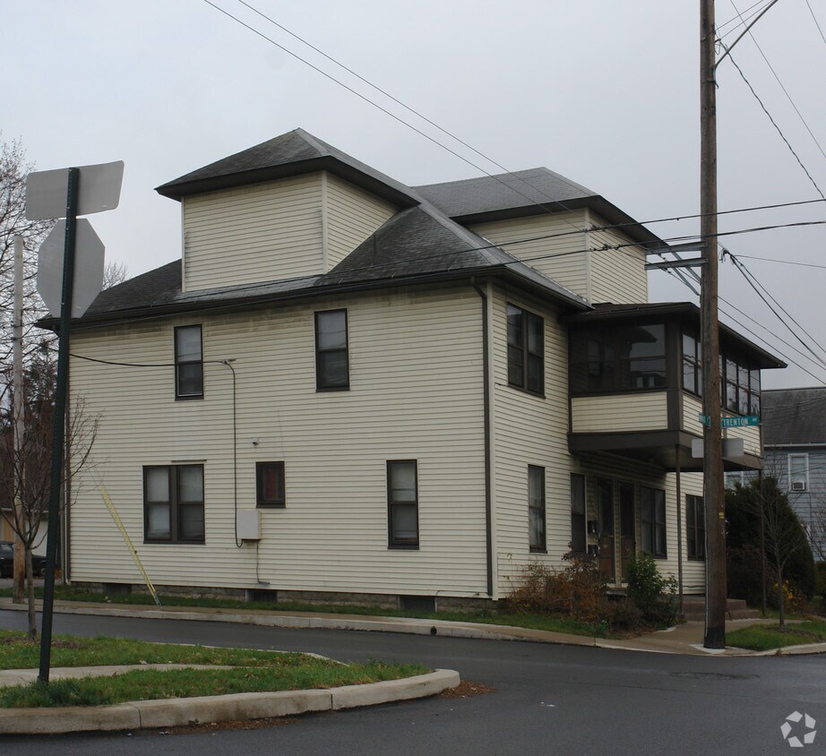 Building Photo - 620 Howard St
