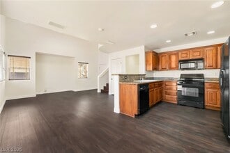 Building Photo - 7858 Windhamridge Dr
