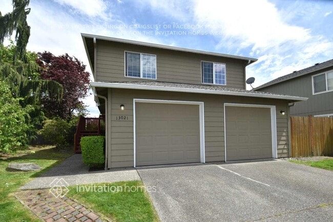 Building Photo - 13021 42nd Ave SE