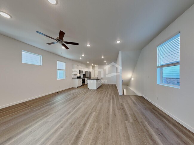 Foto del edificio - 23552 E 3rd Pl