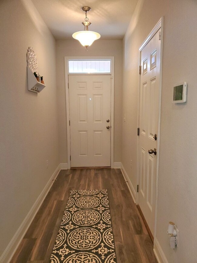 Foto del edificio - WOW! Incredible 3/2 Open Floor Plan home located in Desired Millview Estates III Subdivision.